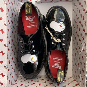 DR. MARTEN’S 1461 HELLO KITTY QUAD PLATFORMS